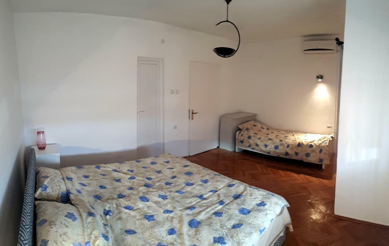 Edelweiss Hostel Štip Extérieur photo