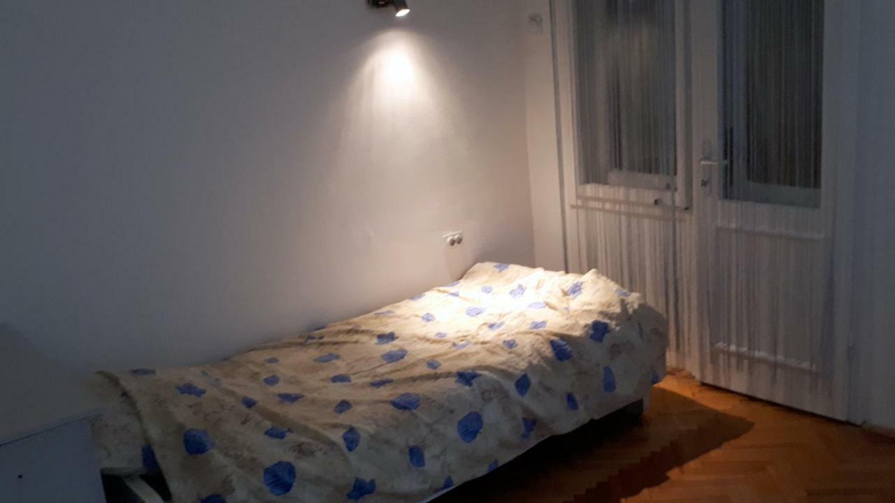 Edelweiss Hostel Štip Extérieur photo
