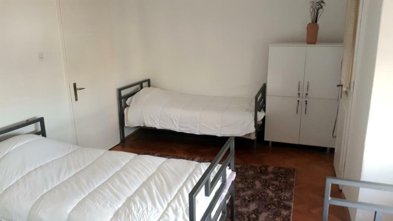 Edelweiss Hostel Štip Extérieur photo